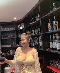 Xem lông mu nữ và ảnh lộ hàng kích thích của các nàng khiến cho bạn cảm giác hưng phấn và mở mang được tầm mắt của mình về bộ phận sinh dục của nữ, lông mu nữ có gì hấp dẫn và bí ẩn mà nam giới tìm kiếm khá nhiều thì các hình ảnh và video hôm nay sẽ giải thích điều này cho các bạn nhé Huyá»n Mi Milk Idol Bigo Xinh Ä'áº¹p Va Tai NÄƒng Kinh Doanh Tráº»