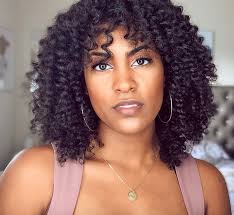 This style is simple, yet frames the face beautifully. 43 Cute Natural Hairstyles That Are Easy To Do At Home Glamour