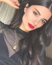 Beauty Red Lipstick Dark Hair Make Up Black Top Mesh Top Gold Jewellery Gold Necklace Masc Red Lip Makeup Red Lipstick Makeup Best Red Lipstick