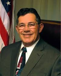 Calvert school board drops its 10-speaker limit