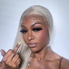 Danielle Edmondson's Instagram, Twitter & Facebook