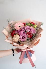 Weekend Is Coming What S Your Plan For Today Flower Bouquet In 2020 With Images Rose Bouquet Floral Floral Wreath