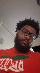 Hey everyone, I wanted to ask a question so feel free to answer/reply. Has  anyone spoken to a Donor that has no picture of themselves