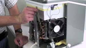 The water tank capacity of the ice maker is three quarts. How Do I Reset My Edgestar Ip210 Portable Ice Maker Edgestar