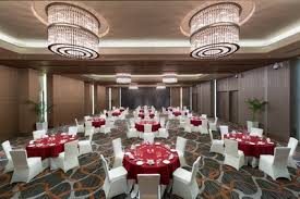 Holiday Inn Aerocity Delhi Banquet Hall 5 Star Wedding Hotel Weddingz In