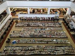İstanbul bilgi üniversitesi, 1996 yılında, türkiye'de üniversite yaşamında yeni bir soluk getirmek amacıyla kuruldu. Istanbul Universitesi Merkez Kutuphane Dermesi Sil Bastan Gozden Geciriliyor Bilgi Ve Belge Yonetimi Bby Haber Portali