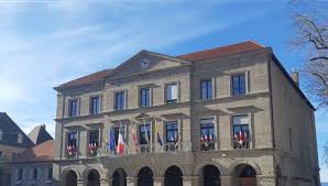 La randonnée est tracée et décrite. Municipales A Thonon Les Bains Qui Succedera A Jean Denais