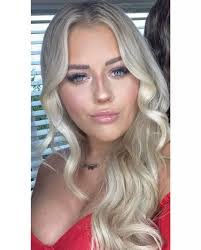 Becky Petro's Instagram, Twitter & Facebook