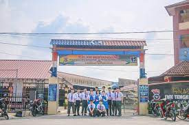 Km 5, jalan mersing, taman makmur, 86000 kluang, johor, מלזיה. 75299 Smk Tengku Aris Bendahara Uniform Map åˆ¶æœåœ°åœ–
