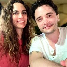 Un'esperienza fantastica, che mi ha fatto conoscere persone straordinarie.  Grazie di cuore, spero di tornare presto 🤪🎬❤️ • @roanjohnson  @rusty_supernova @enricaguidi @filippotimi @marinarocco @guglielmofavilla  @loli_dir @idelittidelbarlume ...