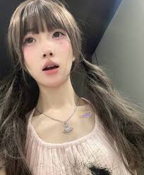 ส่งต่อแหวน Vivienne Westwood รุ่น marcella ring คอลเลคชันปี 2016 Size : S  เส้นรอบวงด้านใน : 16.7 mm. ตำหนิ : มีร่องรอยการใช้งาน  *ในรูปยังไม่ได้ทำความสะอาด ถ้าขัดสามารถเงากว่านี้ได้* อุปกรณ์ : กล่อง ราคา  3750 (+รวมส่ง) ทักมาขอดูรูปเพิ่มเติมได้ #วิเวียน ...