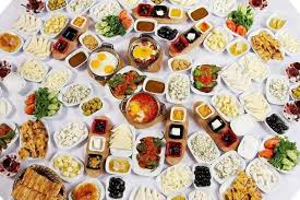 In turkije is de dürüm een echte 'streetfood' en wordt het als tussendoortje gegeten, zonder de vele sauzen zoals het in nederland wordt geserveerd. 6 X Turkse Restaurants In Rotterdam Die Zeker Het Bezoeken Waard Zijn Indebuurt Rotterdam