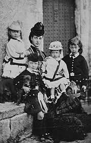 Der britische thronfolger und älteste sohn von philip und queen elizabeth ii philips enkelin, prinzessin eugenie, würdigte ihren großvater derweil auf andere weise: Victoria Von Grossbritannien Und Irland 1868 1935 Wikipedia