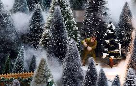 Our luxury online christmas shop will make sure xmas 2020 is a truly special day. Tour Dutchess Mansions Decorated For The Holidays