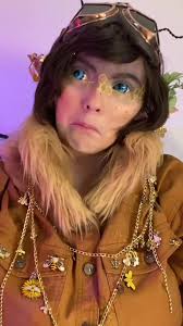 Tubbo Cosplay Bee Reactions to Bad News