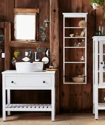 Tout est pensé pour faciliter. Salle De Bains Ikea Idees D Amenagement Pour Les Petits Espaces