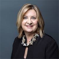 Ellen Wallace's Instagram, Twitter & Facebook