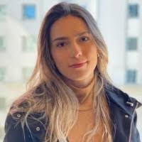 Sophia Ponte's Instagram, Twitter & Facebook