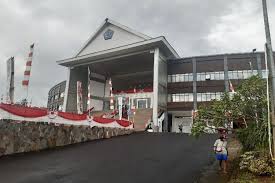 Yang bisa kerja dikantor didprd. 6 Pegawainya Positif Covid 19 Kantor Dprd Sulut Ditutup Sementara Halaman All Kompas Com