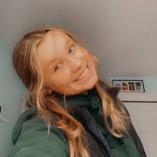 Olivia Childs (@OliviaChilds5)