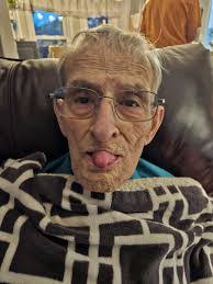 Laurel Ware's Instagram, Twitter & Facebook