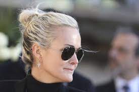 Alors qui est vraiment laeticia hallyday ? Laeticia Hallyday Qui Est Vraiment La Veuve Du Chanteur