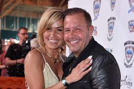 The celebrities are concerned about the death of their colleague on social cora schumacher (44) had visited herrens food truck opening near cologne last friday. Willi Herren Liebes Comeback Mit Jasmin Gala De