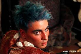 Robert Carrithers's Instagram, Twitter & Facebook