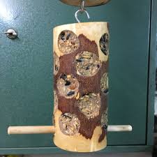 Futterast Fur Vogel In 2020 Vogelhaus Selber Bauen Selber Bauen Vogelfutterhaus