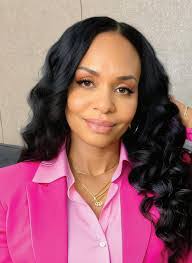 Charlotte Constant's Instagram, Twitter & Facebook