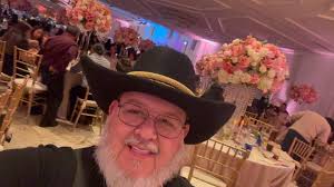 Zeferino García Jerónimo, gran fiesta con nuestra preciosa gente de Oaxaca  y todo México. Pura clase y demuestra de lo que nuestra raza representa.  Gracias por la invitacion y feliz cumpleanos ...