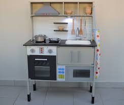 Avant Apres Cuisiniere Enfant Lidl Relooking Transformation Idee Deco Customisation Chambre Enfant Dinette Cu Cuisine En Bois Enfant Cuisine Lidl Cuisine Bois