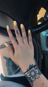 Alibaba.com offers 1,190 acrylic nails short products. Yellow Short Coffin Nails Uv Gel Shortnailsartdesign Short Coffin Nails Designs Acrylic Nails Coffin Short Yellow Nails