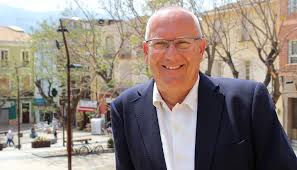 Catedràtic d'astronomia i astrofísica de la universitat de valència. Mayor Vicent Grimalt S Opinion Que Hem Fet Durant El Darrer Any