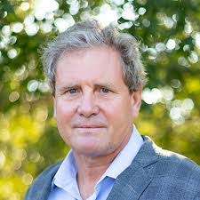 Greg Batt's Instagram, Twitter & Facebook