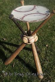 Diy Baseball Bat Night Stand Love This For A Little Boys Room Since Obviously My Son Will Be Playing Baseball L Baseball Crafts Baseball Table Baseball Room