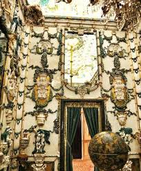 Kerajaan ini dipimpin oleh panembahan senopati alias danang sutawijaya, putra ki ageng pemanahan. Gerbang Gambar Istana Kerajaan Madrid Tripadvisor