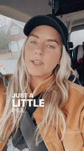 Dee Gish's Instagram, Twitter & Facebook