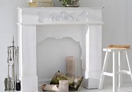 Fabriquer un manteau de cheminée décoratif vous permettra de réaliser une belle variation de la cheminée classique et vous aidera à retrouver le confort quo. Comment Decorer Une Fausse Cheminee Elle Decoration