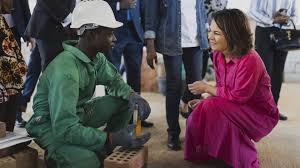 Russland verbreitet Fake-News über Annalena Baerbock zu Escort-Kontakten