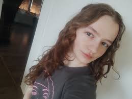 Misdiagnosis Monday Bipolar vs Autism Bipolar develops teens/early late  Autism OVERLAP Classified mental health condition Present since Impulsivity  Irritability Social Mood changes are biological may involve Mood Classified  psychosis* common Episodes mood