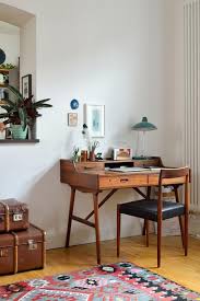 Wohnen Im Mid Century Stil So Geht S Vintage Schreibtische Wohnen Zimmer Einrichten