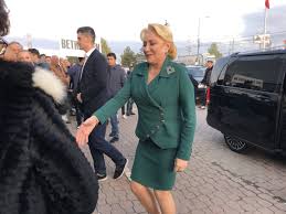 Viorica dancila / stiri vasilica viorica dancila. DÄncilÄ La TimiÈoara Il Indemn Pe Klaus Iohannis SÄ MeargÄ La Vot Èi SÄ Voteze Viorica DÄncilÄ Foto