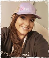 Stephanie Grantham's Instagram, Twitter & Facebook