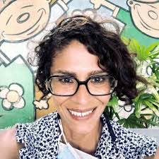 Ellen Clauss's Instagram, Twitter & Facebook