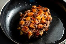 How to cook a Russian 'bear paw' cutlet ...