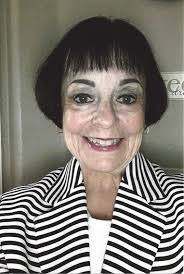 Maureen Schroeder's Instagram, Twitter & Facebook