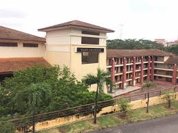 Bandar tun razak is famous for its schools and institutions of higher learning. Form 3 Student Suddenly Collapses And Dies On Their First Day Back At School