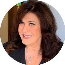 Gina Mclane's Instagram, Twitter & Facebook