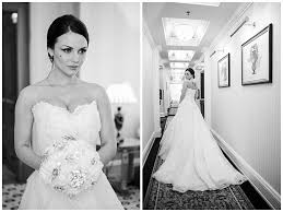 The luxury hotel reflects berlin's golden age with its art deco design and crisscross motifs, a nod to its location on germany's famous potsdamer platz. Aramaische Hochzeit Berlin Ritz Carlton Fotograf Blog De